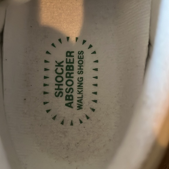 Propet SZ 7 shock absorber walking shoes. Excellent condition. - Picture 7 of 9